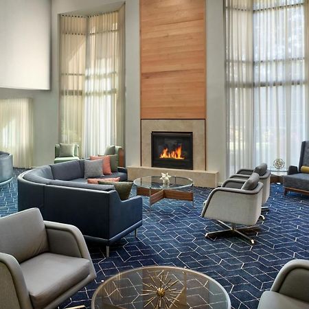 Courtyard By Marriott Atlanta Alpharetta Hotel Exterior foto
