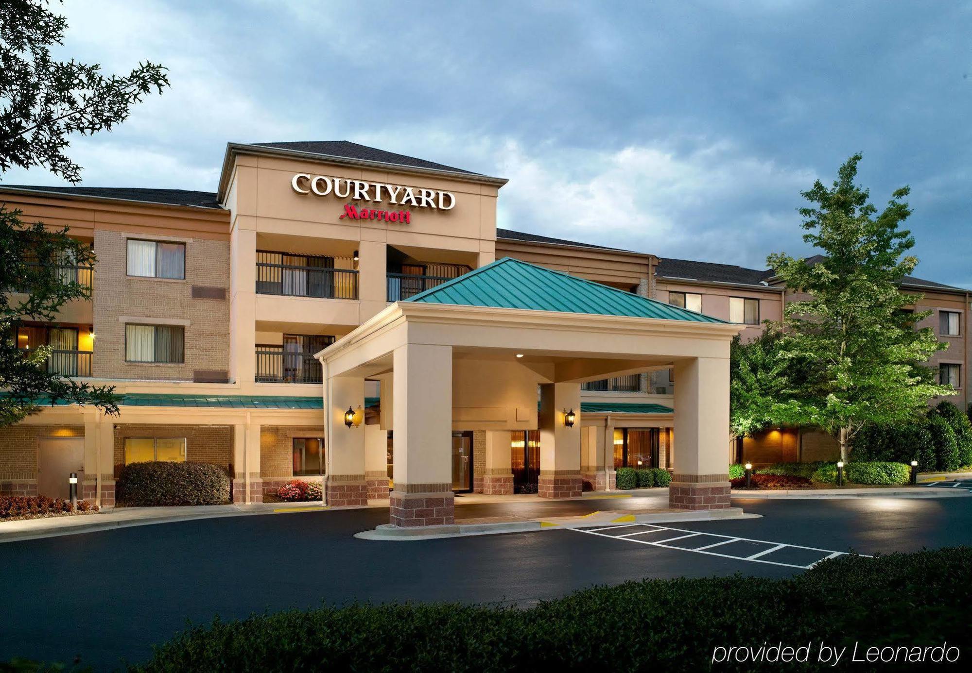 Courtyard By Marriott Atlanta Alpharetta Hotel Exterior foto